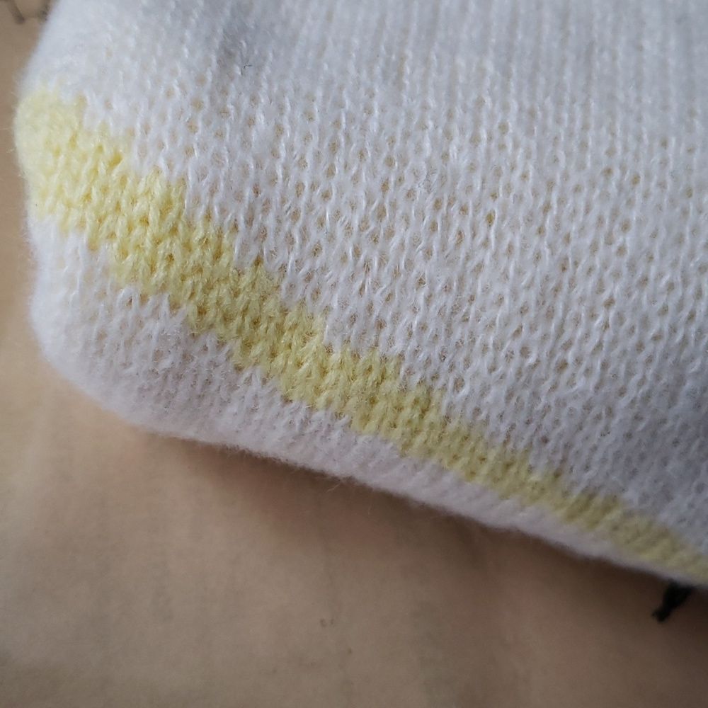 SHEIN Sunflower Sweater - Picture 4 of 10